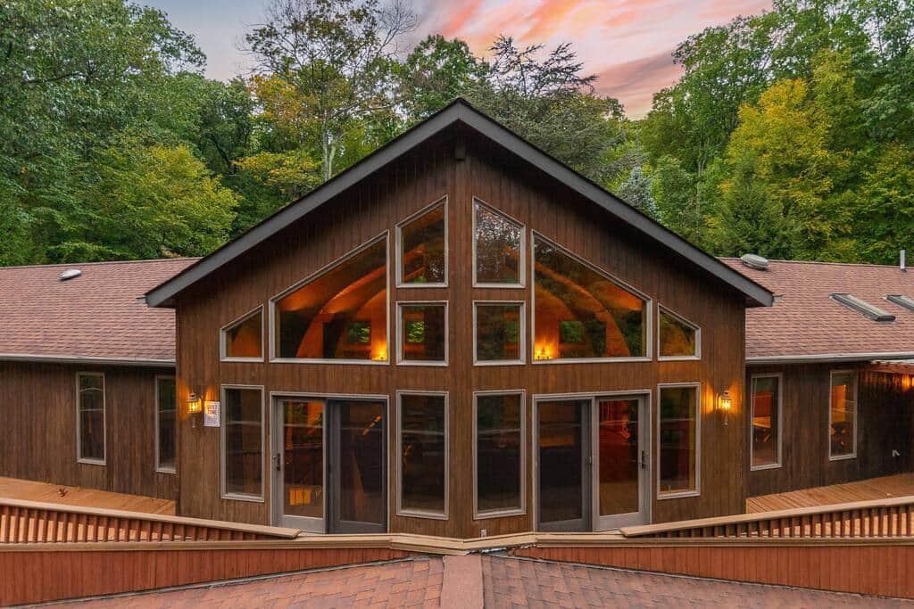 Hilltop Villa - Image 2